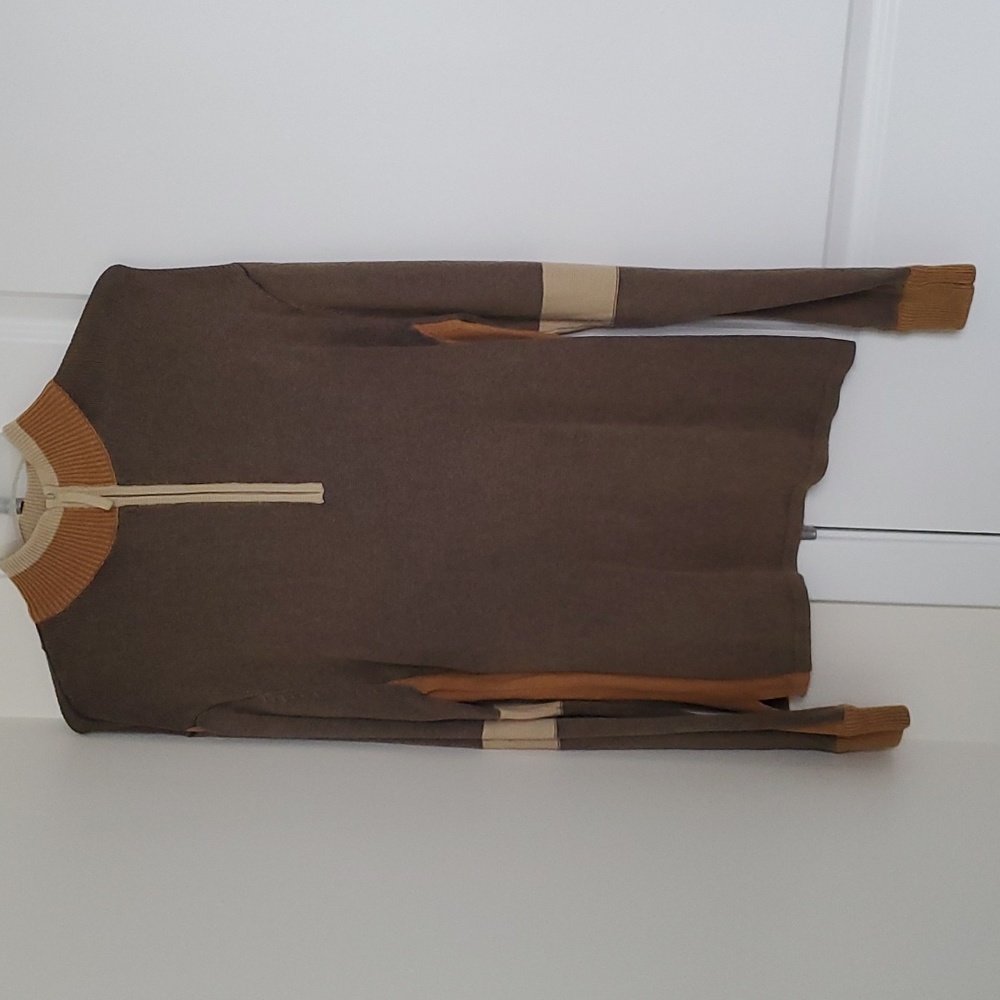 The Territory Ahead Collar Zip up Sweater